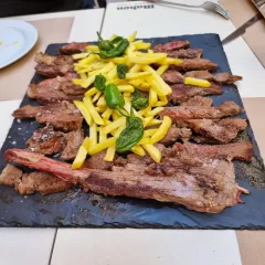 Cafetería Canelita en Rama