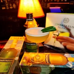 Coctelería La Sastrería