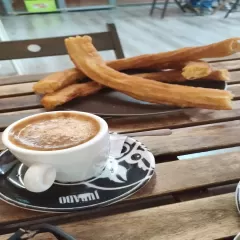 Cafetería Pan y Chocolate