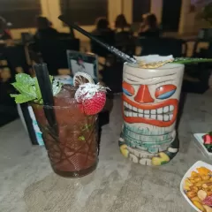Coctelería Manila tropical