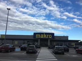 Makro