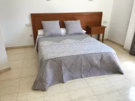 HOSTAL 82
