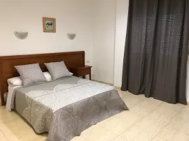 HOSTAL 82