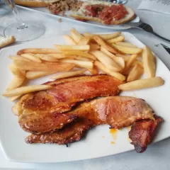 Cervecería-Cafetería-Asador De Pollos Blayan