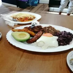 Tartas Pan Y Café