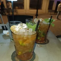 Coctelería Manila tropical