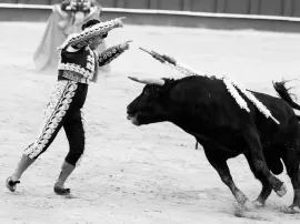 Cómo fue la primera experiencia de Adrián Torres como torero