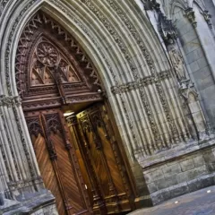 Descubre La Impresionante Entrada De La Catedral De Toledo